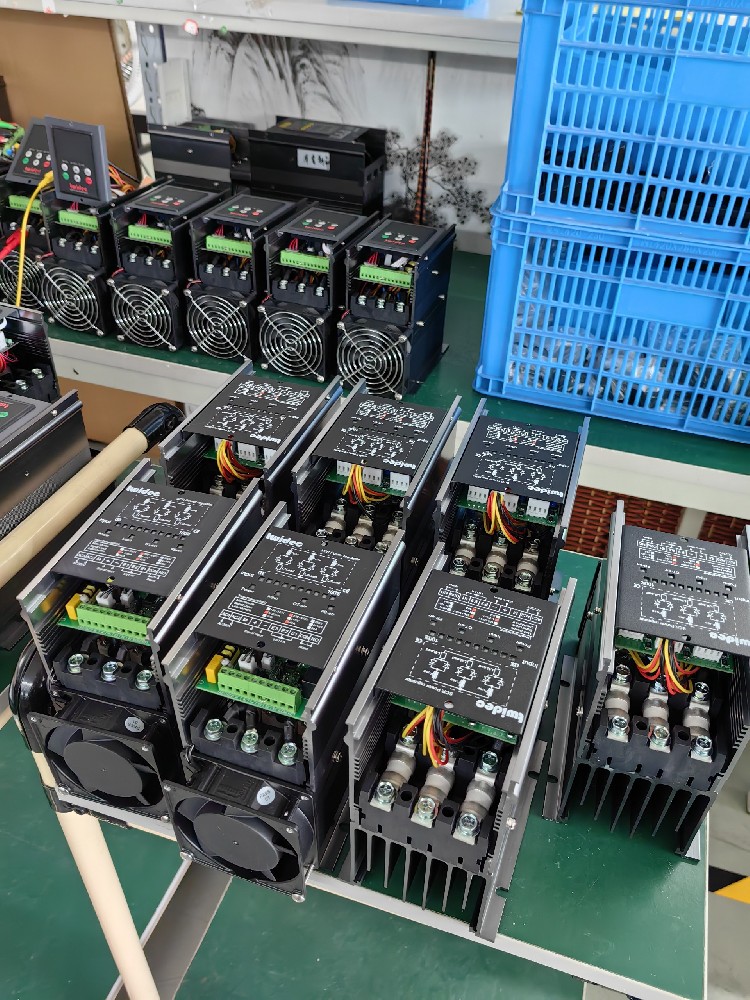 电力调整器在哪些工业领域利用最宽泛（如电炉加热、电机调速等）？有什么特殊的利用案例？